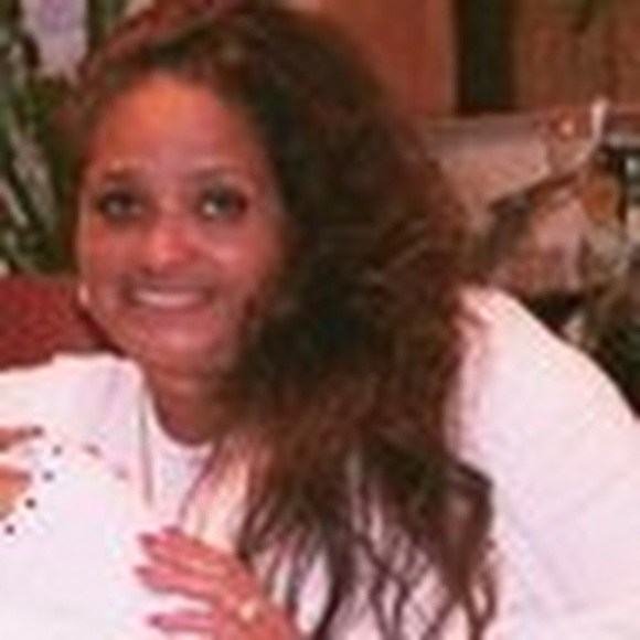 Meet your Posher, Michelle - Picture 1 of 1